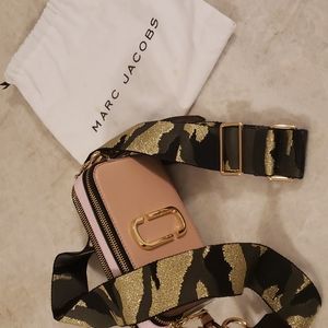 Marc Jacobs Crossbody "Camera" Bag